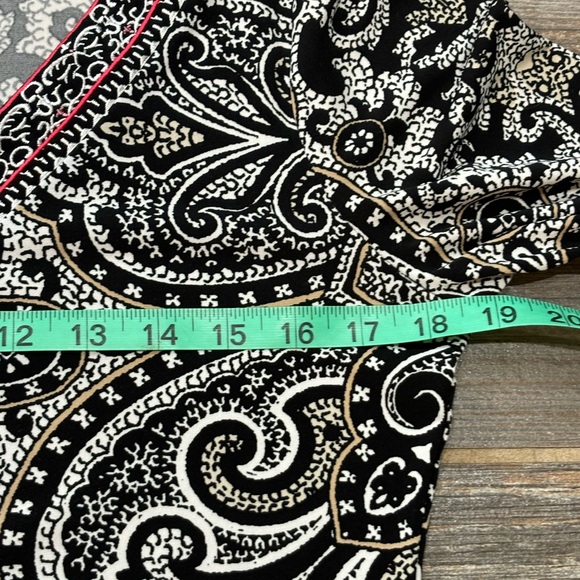 ⭐️EUC⭐️ Gorgeous Kimono Style Dress from WHBM- LIKE NEW- Size Small - Picture 8 of 13